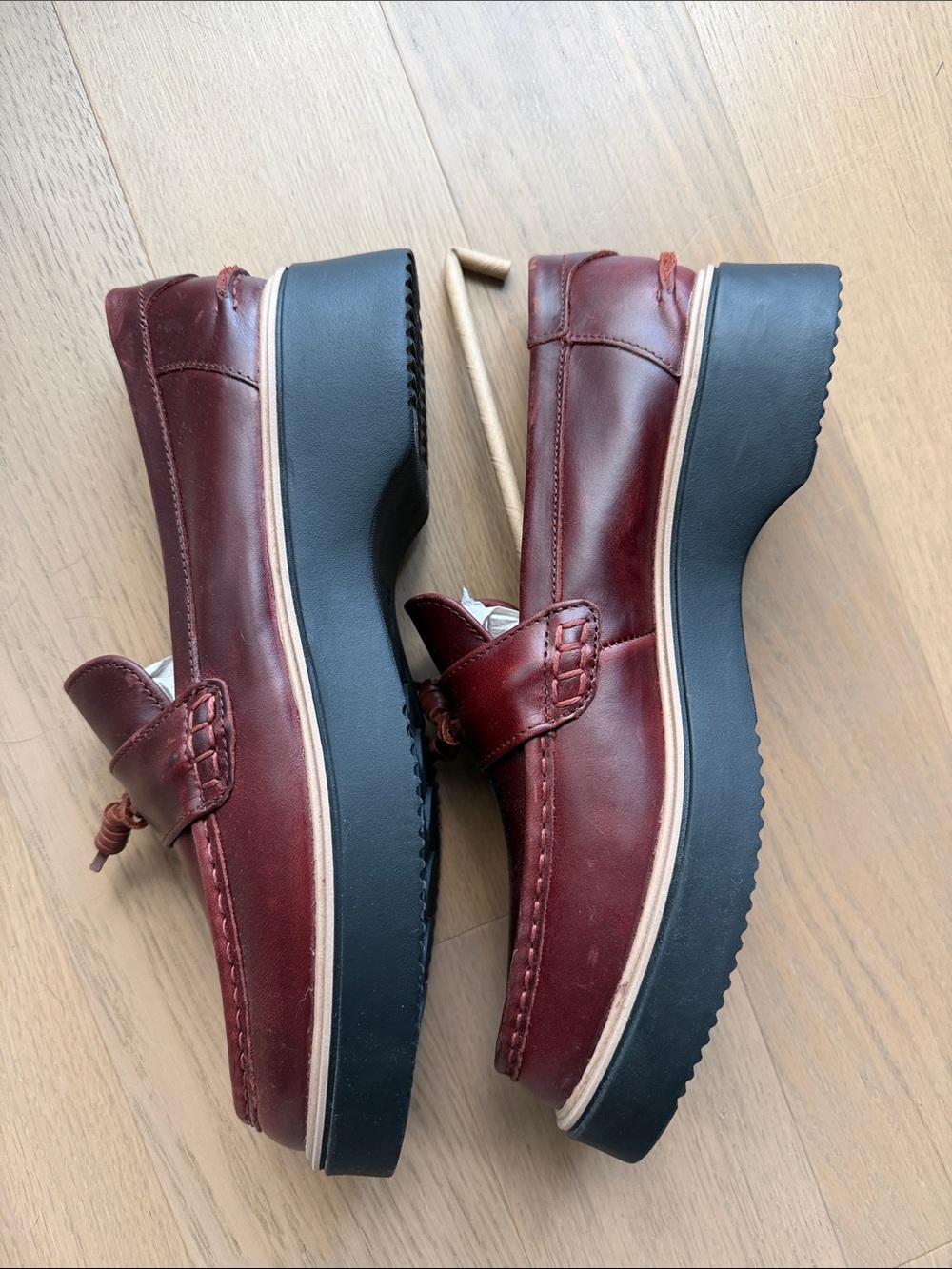 Brand New - Sperry Women's Burgundy Leather Tassel Loafers - Picture 3 of 4